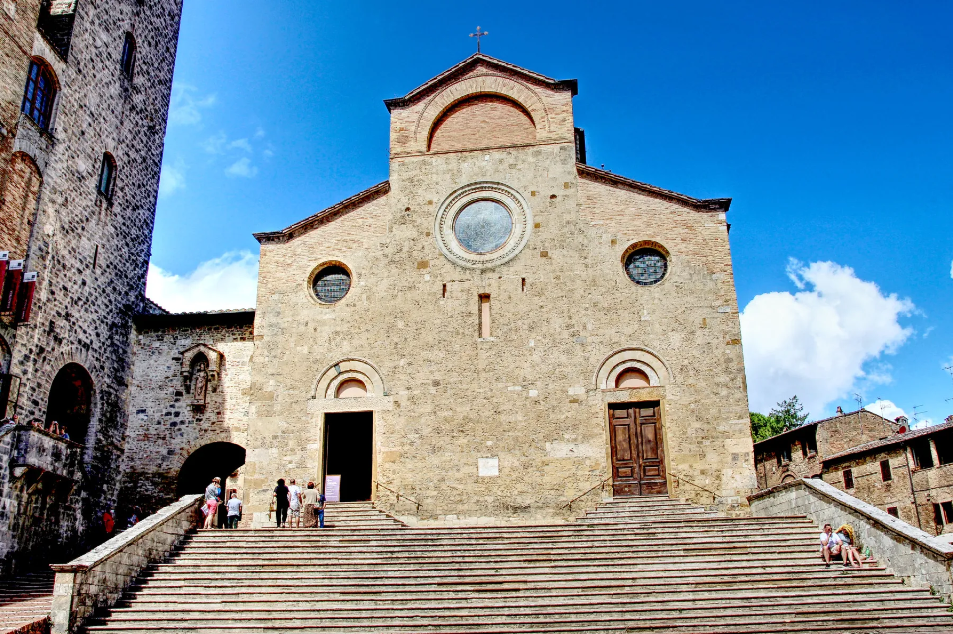 Duomo di Gimignano Exterior